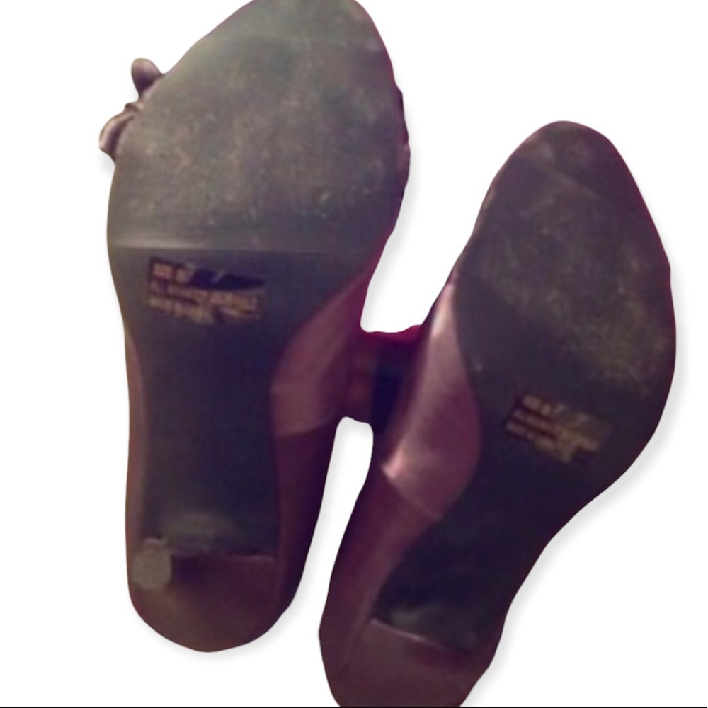 Satin Ruffle Heels - Picture 4 of 4